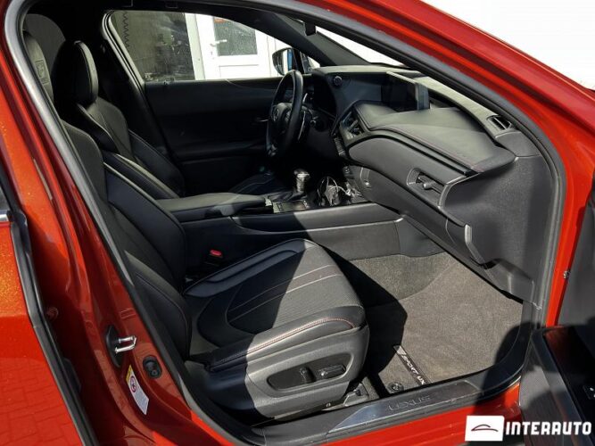 Lexus UX 200 38 interauto-car