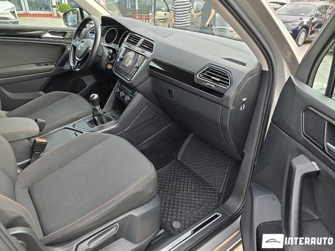 Volkswagen Tiguan 40 interauto-car