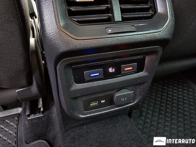 Volkswagen Tiguan 42 interauto-car