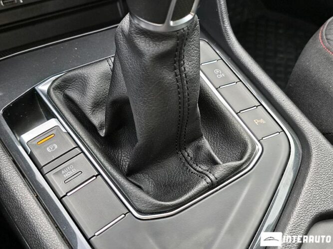 Volkswagen Tiguan 38 interauto-car