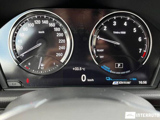 BMW 225XE 43 interauto-car