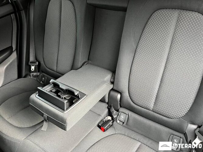 BMW 225XE 54 interauto-car