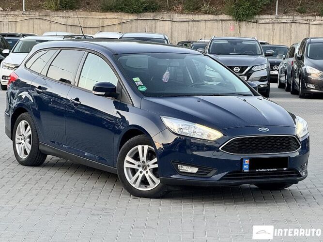 Ford Focus 32 interauto-car