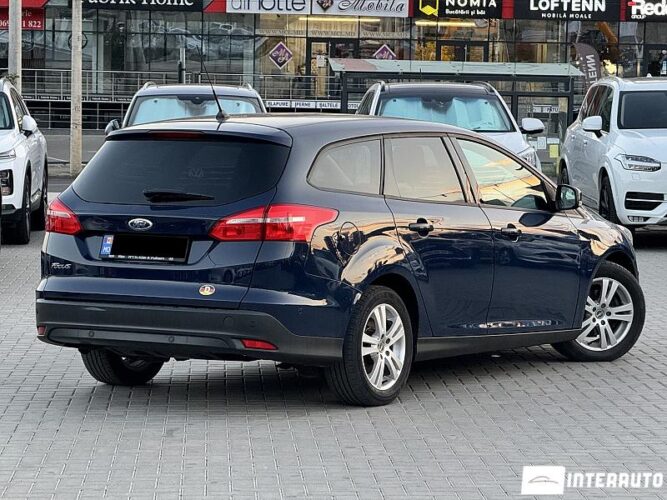 Ford Focus 34 interauto-car