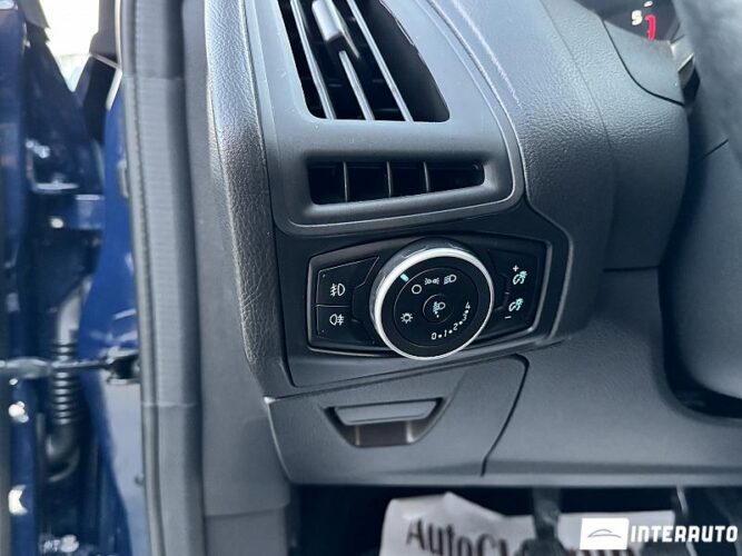 Ford Focus 48 interauto-car