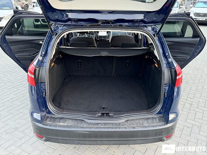 Ford Focus 51 interauto-car