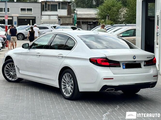 BMW 530e 37 interauto-car