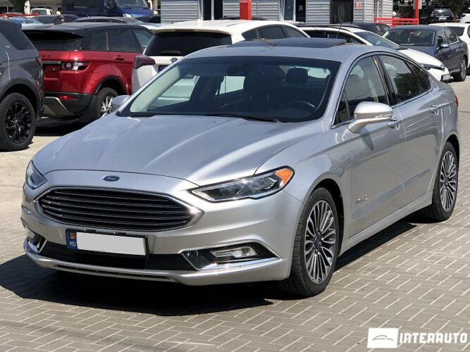 Ford Fusion 2018 doar la InterAuto