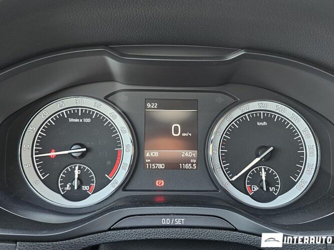 Skoda Karoq 37 interauto-car