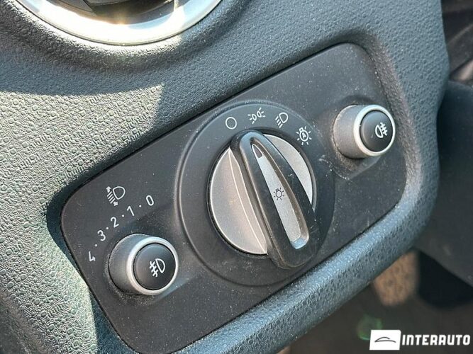 Ford Fiesta 42 interauto-car