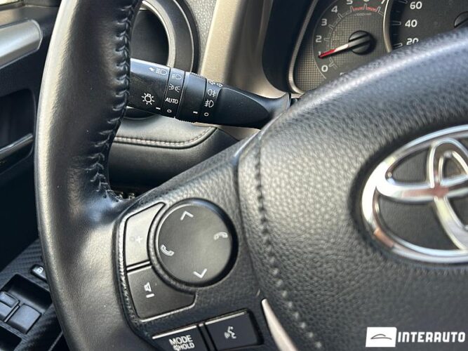 Toyota Rav-4 39 interauto-car