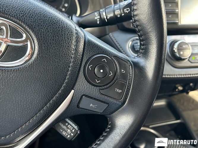 Toyota Rav-4 40 interauto-car