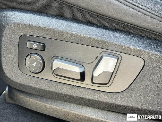 BMW X5 4.0i 48 interauto-car