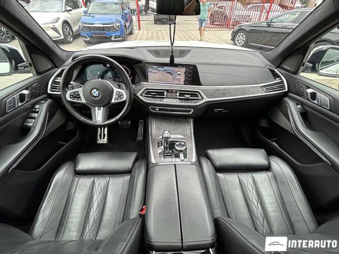 BMW X7 4.0i 48 interauto-car