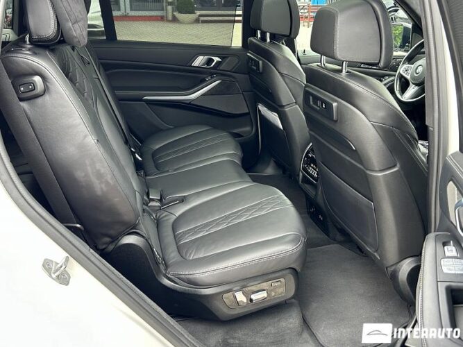 BMW X7 4.0i 60 interauto-car