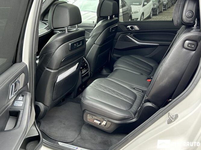 BMW X7 4.0i 59 interauto-car