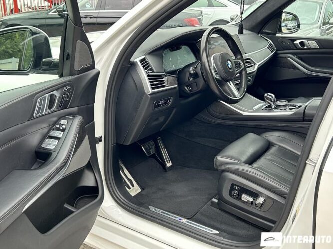 BMW X7 4.0i 45 interauto-car
