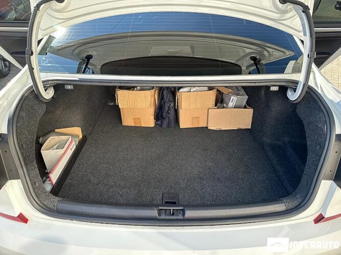 Volkswagen Passat 43 interauto-car