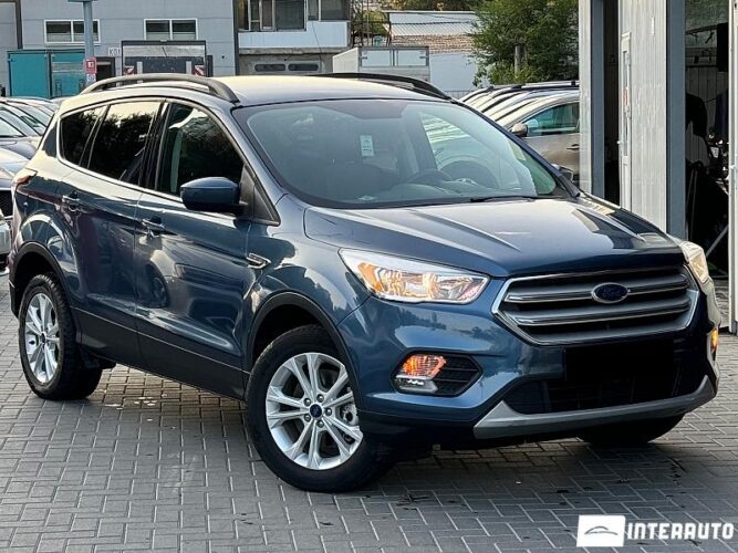 Ford Escape 32 interauto-car