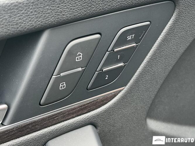 Audi Q5 46 interauto-car