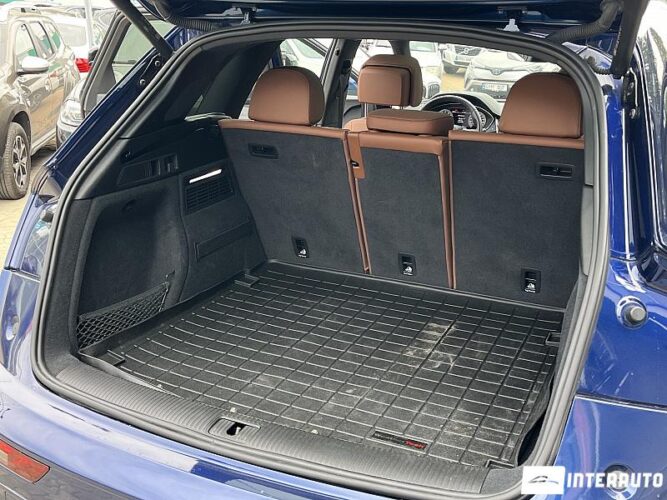 Audi Q5 64 interauto-car