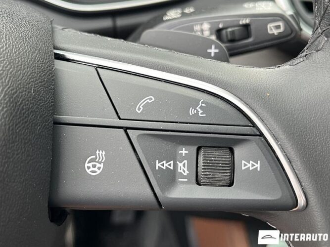 Audi Q5 52 interauto-car