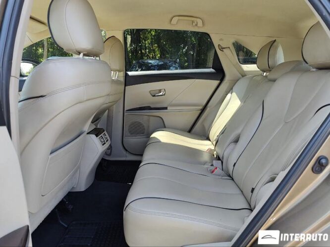 Toyota Venza 37 interauto-car