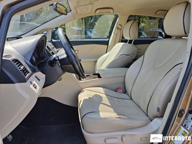 Toyota Venza 33 interauto-car