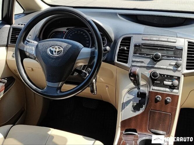Toyota Venza 38 interauto-car