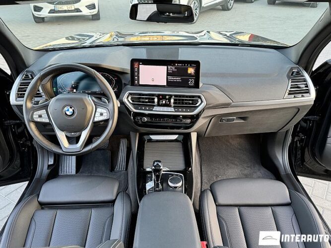 BMW X3 3.0i 47 interauto-car