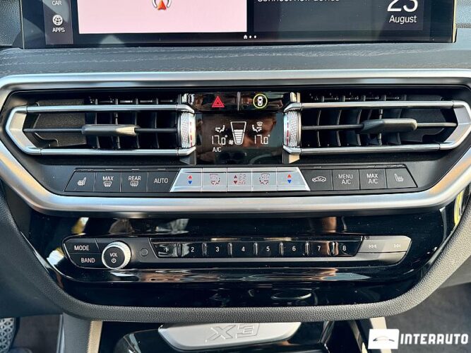 BMW X3 3.0i 52 interauto-car