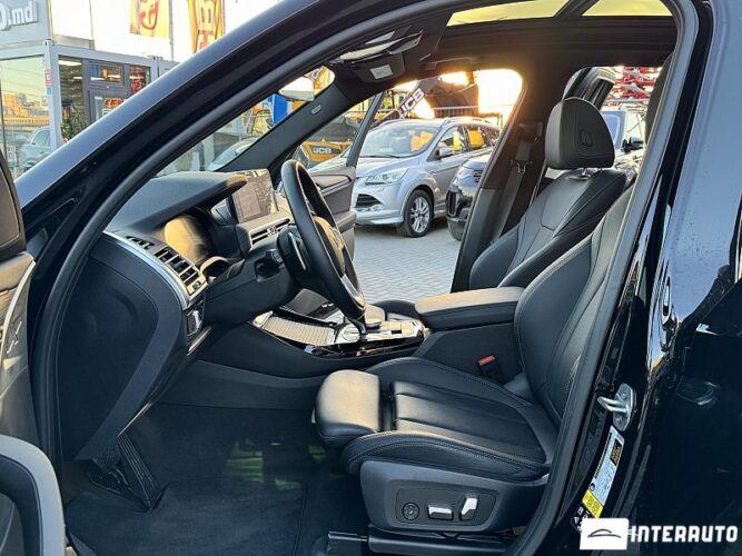 BMW X3 3.0i 46 interauto-car