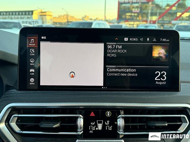 BMW X3 3.0i 51 interauto-car