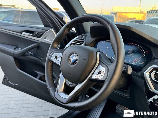 BMW X3 3.0i 48 interauto-car