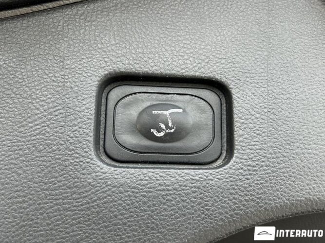 Ford Mondeo 51 interauto-car