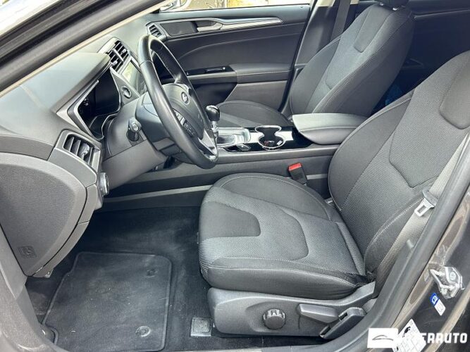 Ford Mondeo 39 interauto-car