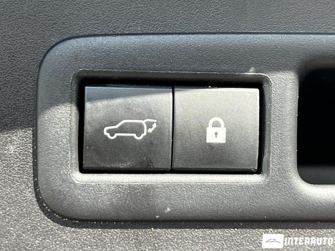 Lexus UX 200 52 interauto-car