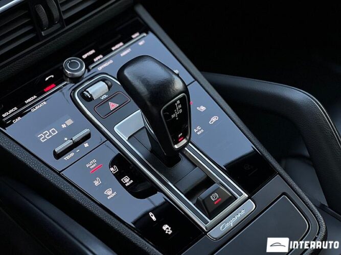 Porsche Cayenne Coupe 43 interauto-car