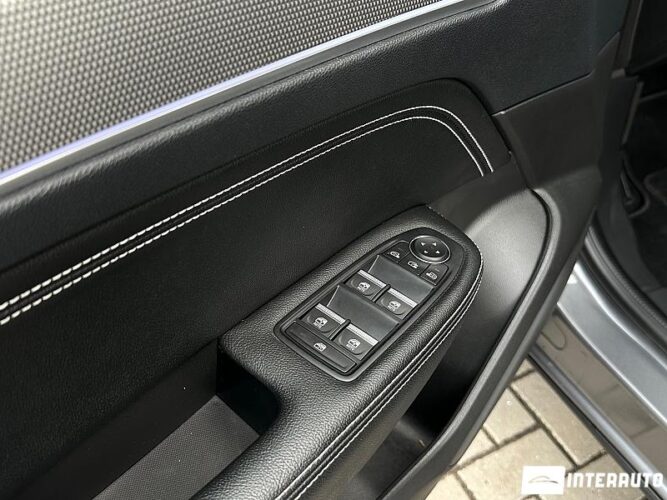 Renault Arkana 39 interauto-car