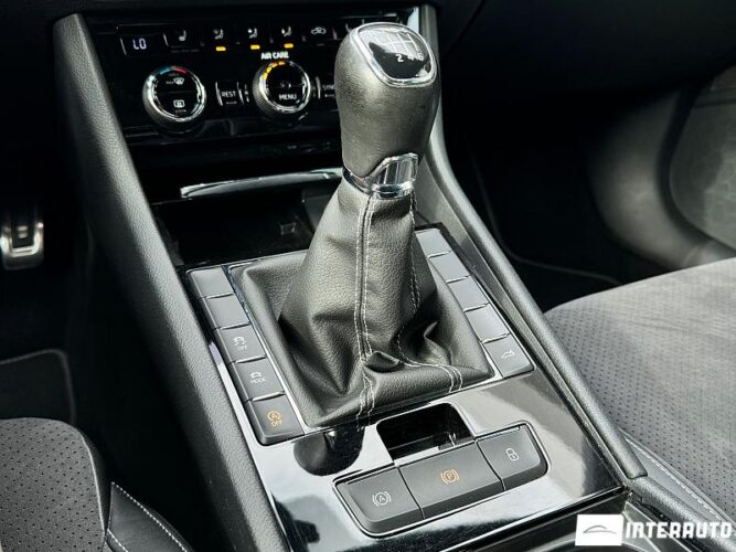 Skoda Superb 45 interauto-car