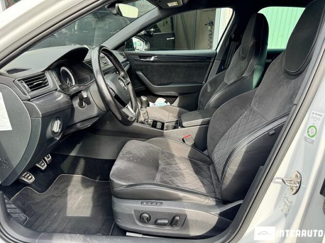Skoda Superb 38 interauto-car