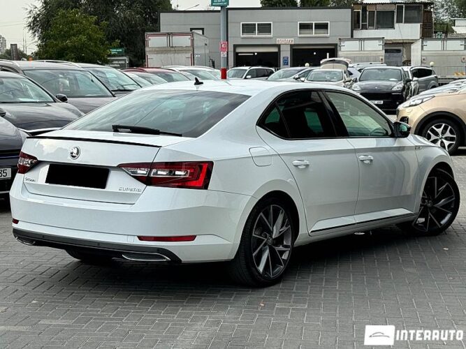 Skoda Superb 34 interauto-car