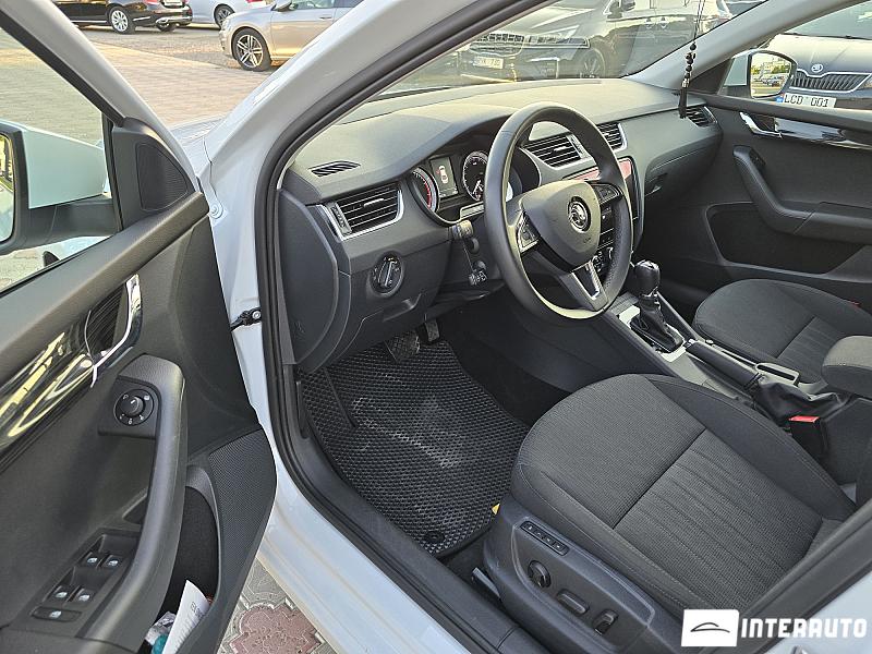 Skoda Octavia 15 automobil-interauto