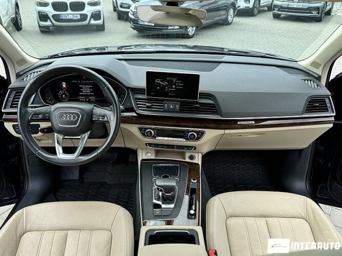 Audi Q5 46 interauto-car