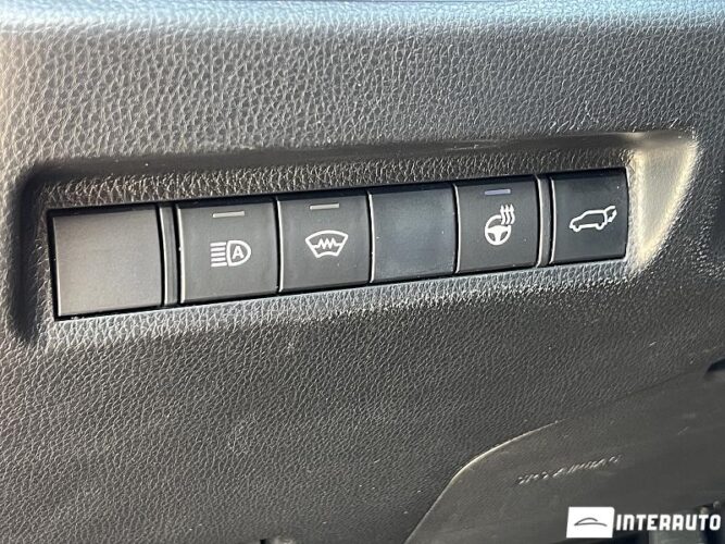 Toyota Rav-4 45 interauto-car