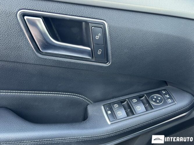 Mercedes E 300h 39 interauto-car
