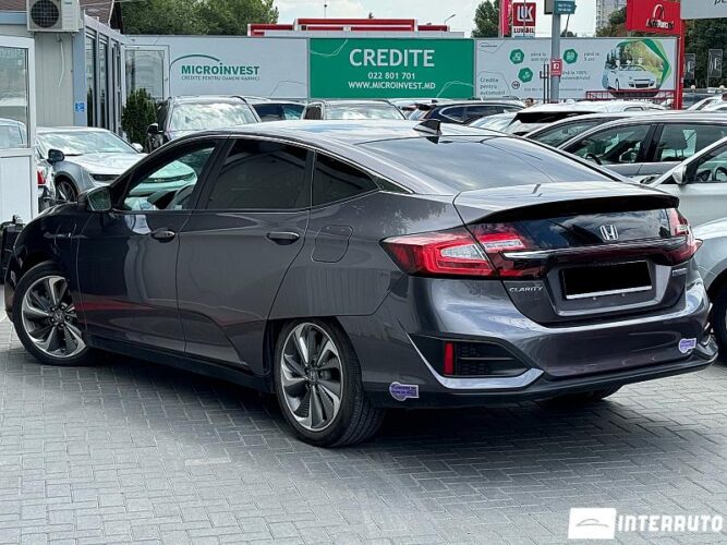 Honda Clarity 32 interauto-car