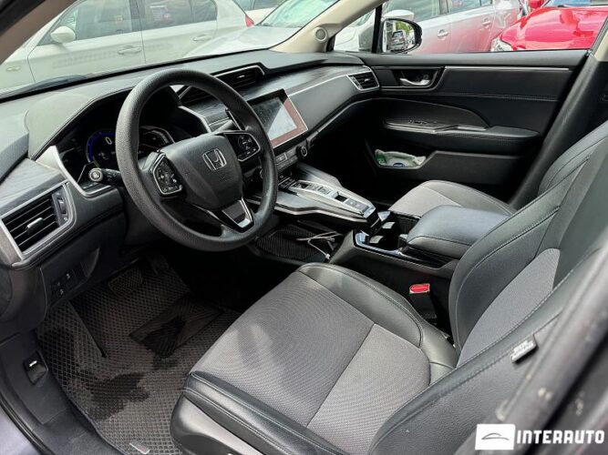 Honda Clarity 34 interauto-car