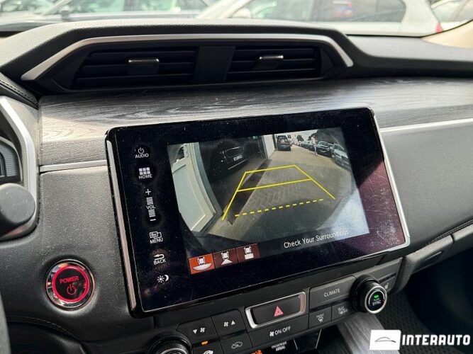 Honda Clarity 38 interauto-car