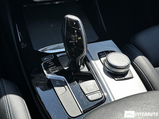 BMW X3 2.0D 45 interauto-car